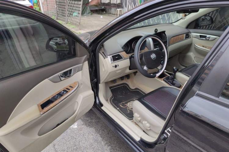 Used Buick Excelle 2015 1.5L Manual Classic Trim Driver Seat