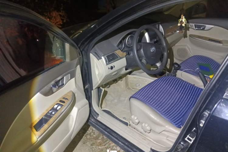 Used Buick Excelle 2015 1.5L Manual Classic Trim Driver Seat