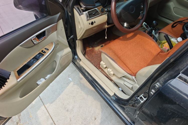 Used Buick Excelle 2015 1.5L Manual Luxury Model Driver Seat