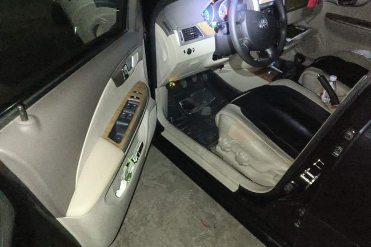Used Buick Excelle 2015 1.5L Manual Classic Trim Driver Seat