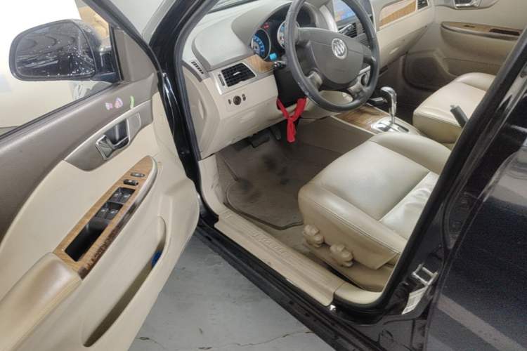 Used Buick Excelle 2015 1.5L Automatic Luxury Edition Driver Seat