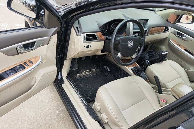 Used Buick Excelle 2015 1.5L Manual Classic Trim Driver Seat