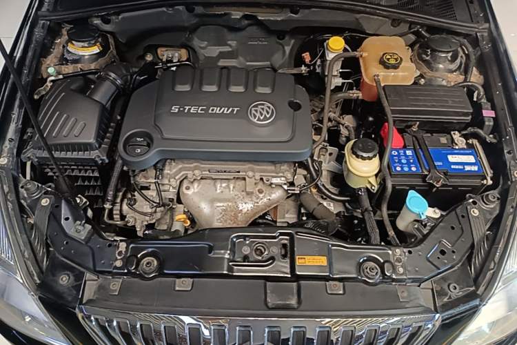 Used Buick Excelle 2015 1.5L Automatic Classic Model Engine Bay