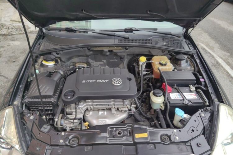 Used Buick Excelle 2015 1.5L Manual Classic Trim Engine Bay