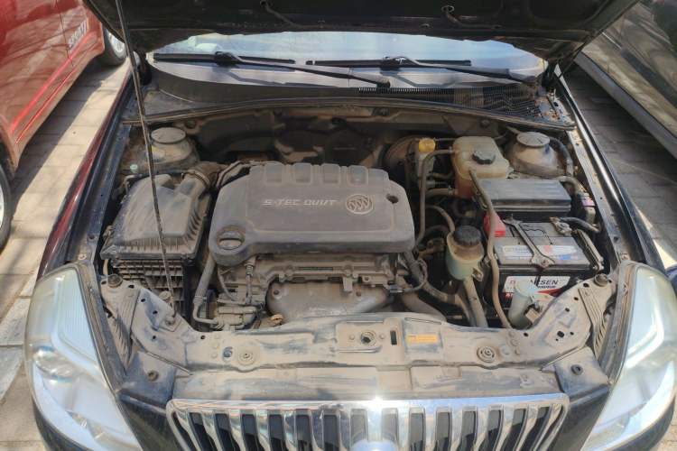 Used Buick Excelle 2015 1.5L Manual Classic Trim Engine Bay