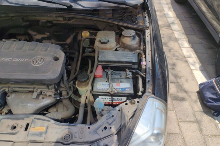 Used Buick Excelle 2015 1.5L Manual Classic Trim Engine Bay Left