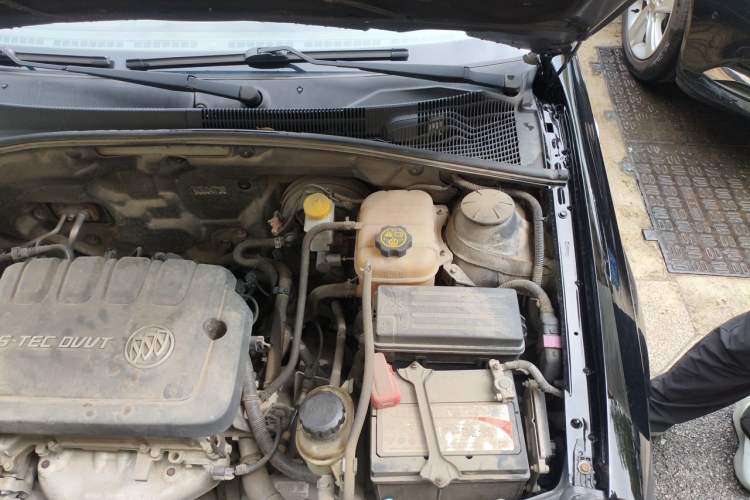 Used Buick Excelle 2015 1.5L Automatic Classic Model Engine Bay Left