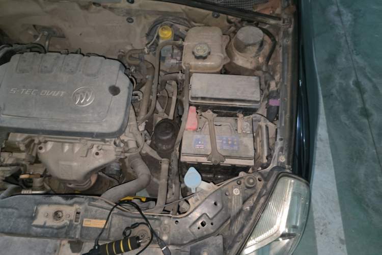Used Buick Excelle 2015 1.5L Automatic Classic Model Engine Bay Left