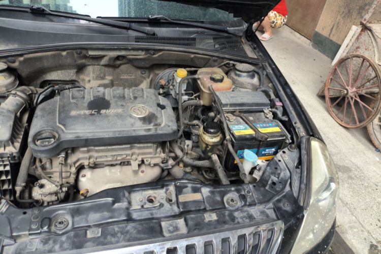 Used Buick Excelle 2015 1.5L Automatic Classic Model Engine Bay Left