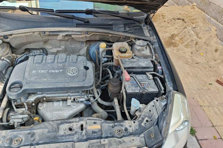 Used Buick Excelle 2015 1.5L Manual Luxury Model Engine Bay Left