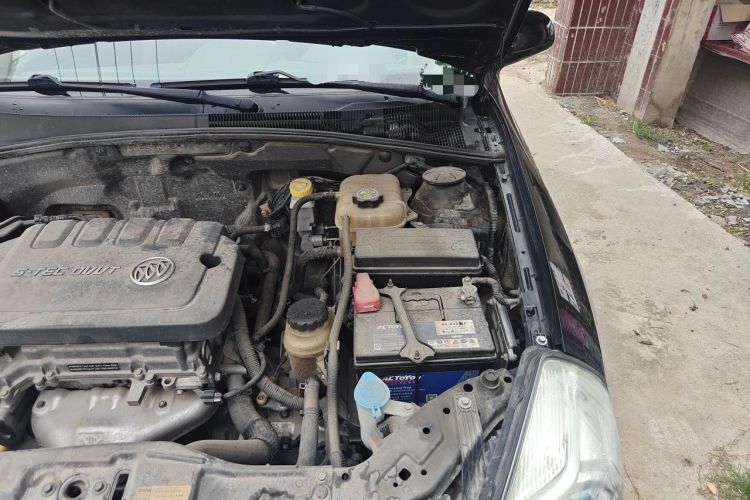 Used Buick Excelle 2015 1.5L Automatic Classic Model Engine Bay Left