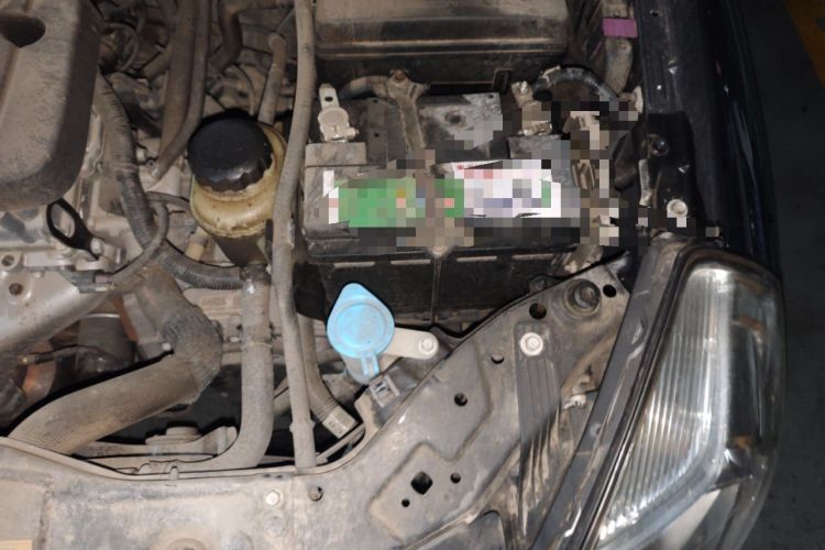 Used Buick Excelle 2015 1.5L Automatic Classic Model Engine Bay Left