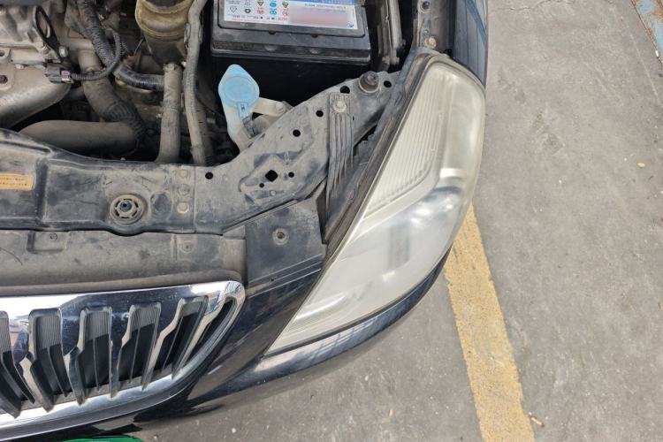 Used Buick Excelle 2015 1.5L Automatic Classic Model Engine Bay Left