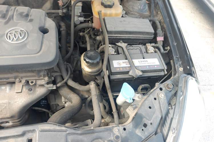 Used Buick Excelle 2015 1.5L Automatic Classic Model Engine Bay Left