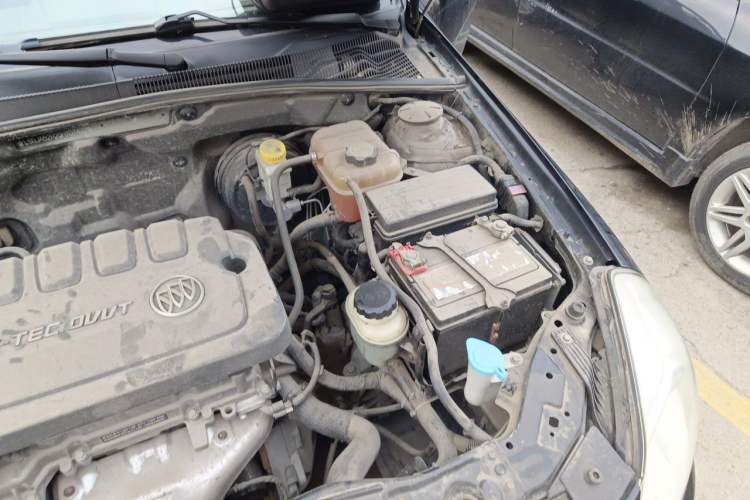Used Buick Excelle 2015 1.5L Manual Classic Trim Engine Bay Left