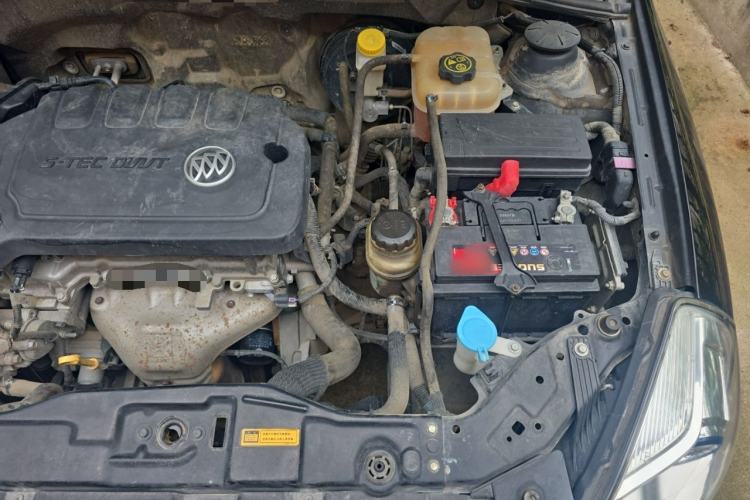 Used Buick Excelle 2015 1.5L Manual Luxury Model Engine Bay Left