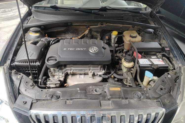 Used Buick Excelle 2015 1.5L Automatic Luxury Edition Engine Bay