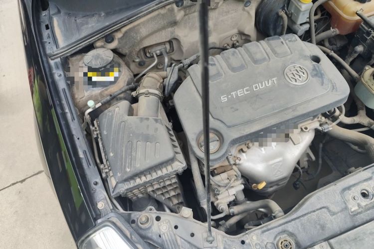 Used Buick Excelle 2015 1.5L Manual Classic Trim Engine Bay Right