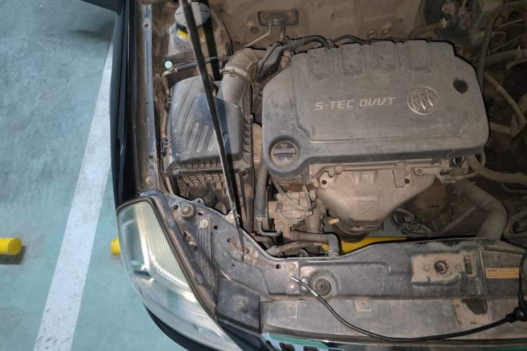 Used Buick Excelle 2015 1.5L Automatic Classic Model Engine Bay Right