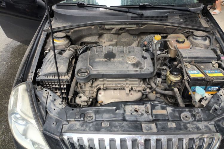 Used Buick Excelle 2015 1.5L Automatic Classic Model Engine Bay Right