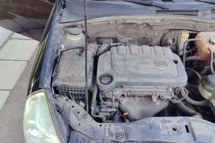 Used Buick Excelle 2015 1.5L Automatic Classic Model Engine Bay Right