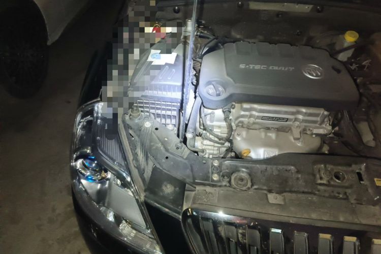 Used Buick Excelle 2015 1.5L Manual Classic Trim Engine Bay Right