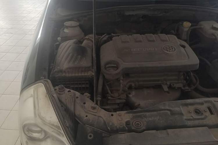 Used Buick Excelle 2015 1.5L Automatic Classic Model Engine Bay Right