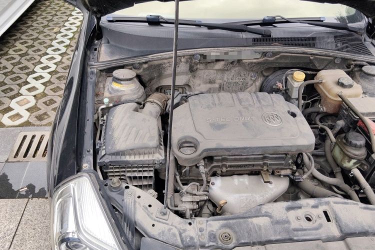 Used Buick Excelle 2015 1.5L Automatic Classic Model Engine Bay Right