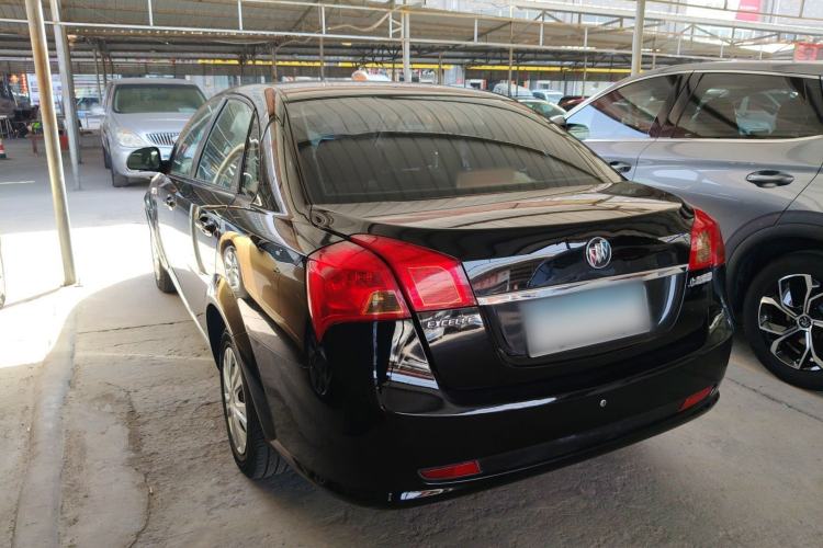 Used Buick Excelle 2015 1.5L Manual Classic Trim Exterior 2