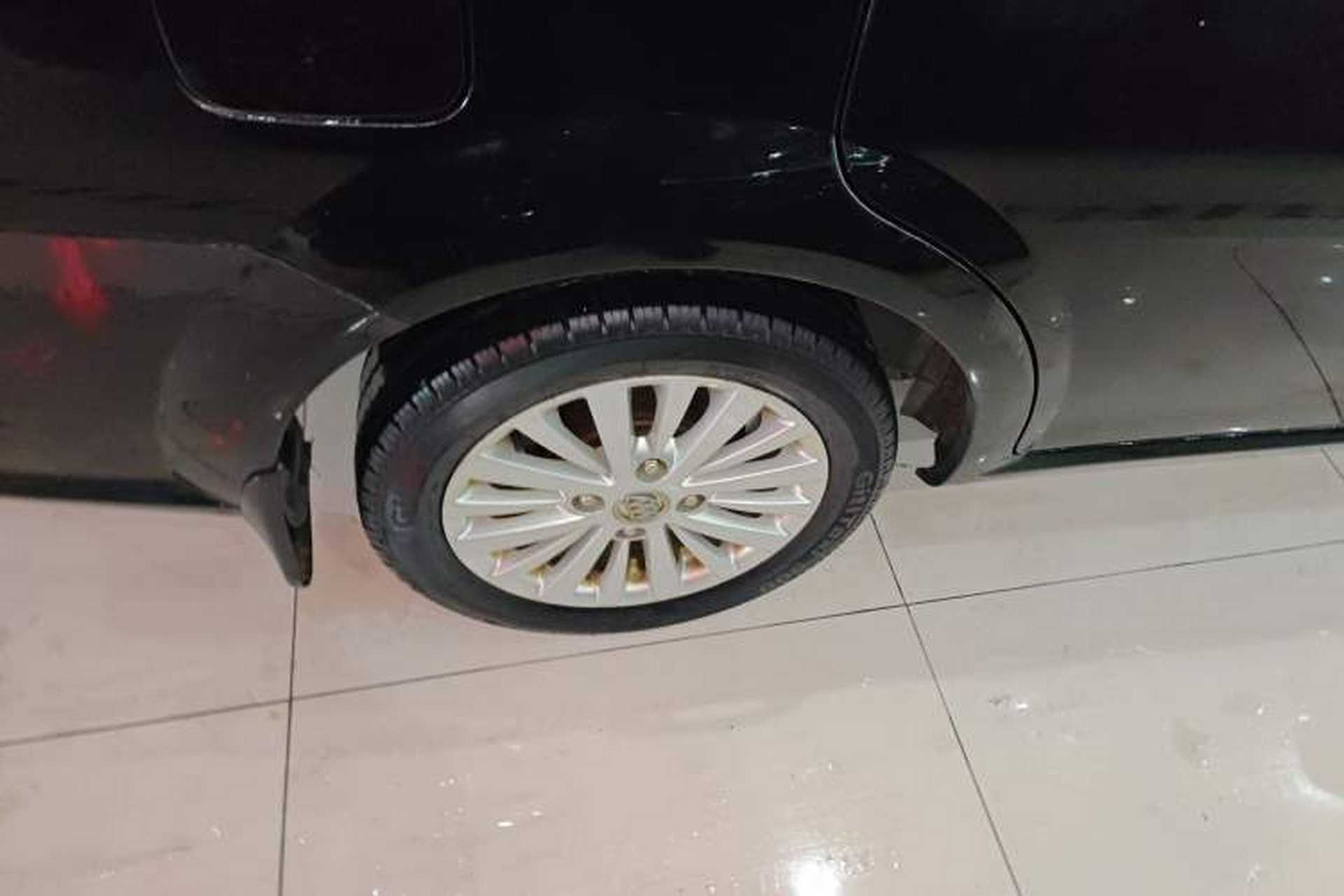 Used Buick Excelle 2015 1.5L Manual Luxury Model Exterior 5