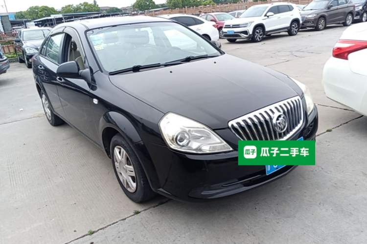 Used Buick Excelle 2015 1.5L Manual Classic Trim Front Right 45 Deg