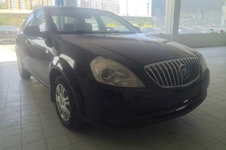 Used Buick Excelle 2015 1.5L Automatic Classic Model Front Right 45 Deg