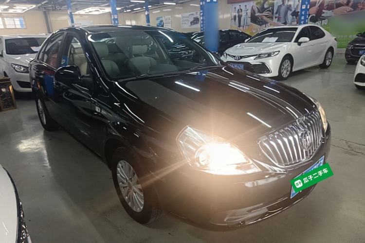 Used Buick Excelle 2015 1.5L Manual Classic Trim Front Right 45 Deg