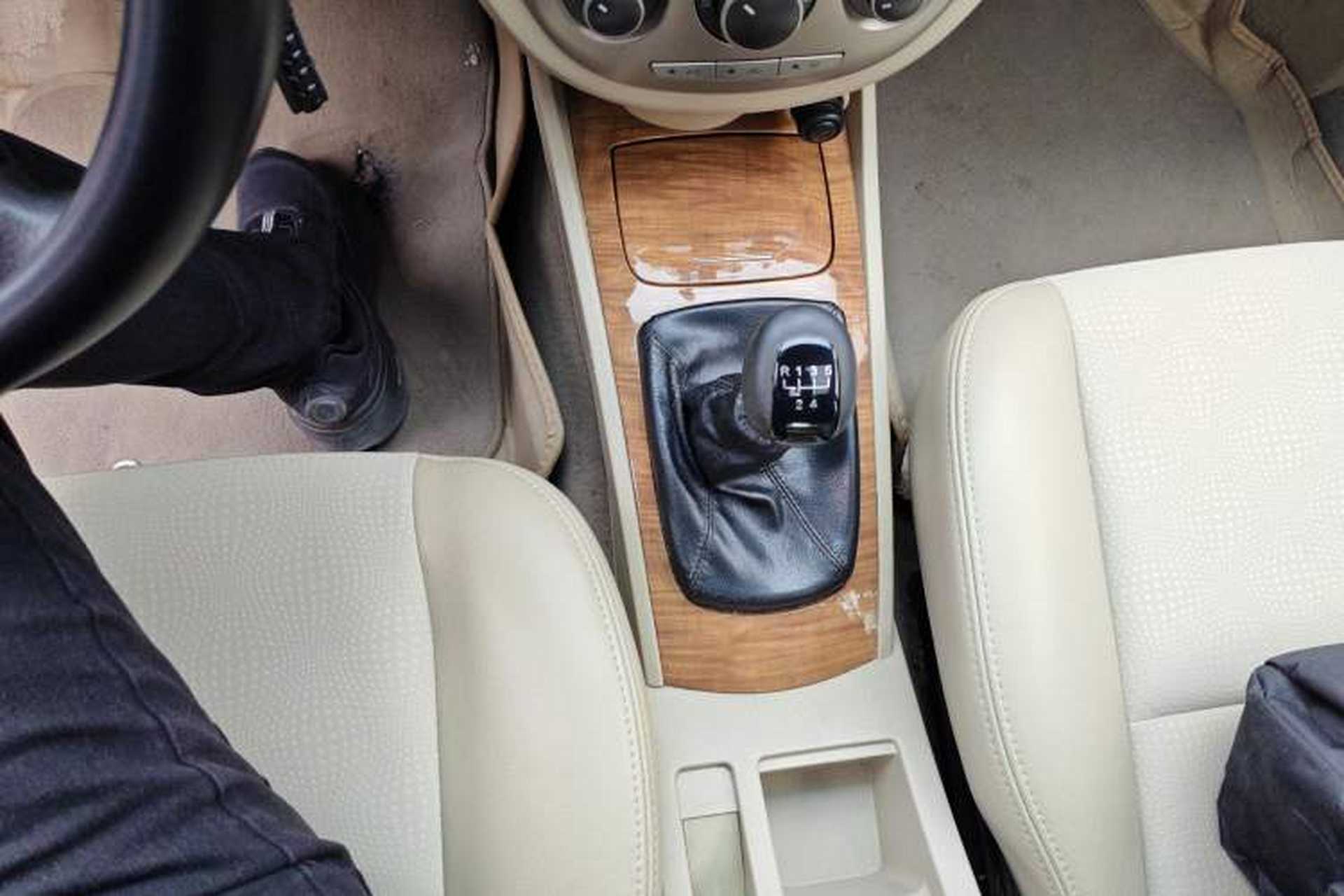 Used Buick Excelle 2015 1.5L Manual Classic Trim Gear Lever