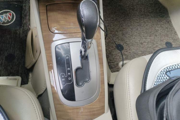 Used Buick Excelle 2015 1.5L Automatic Classic Model Gear Lever