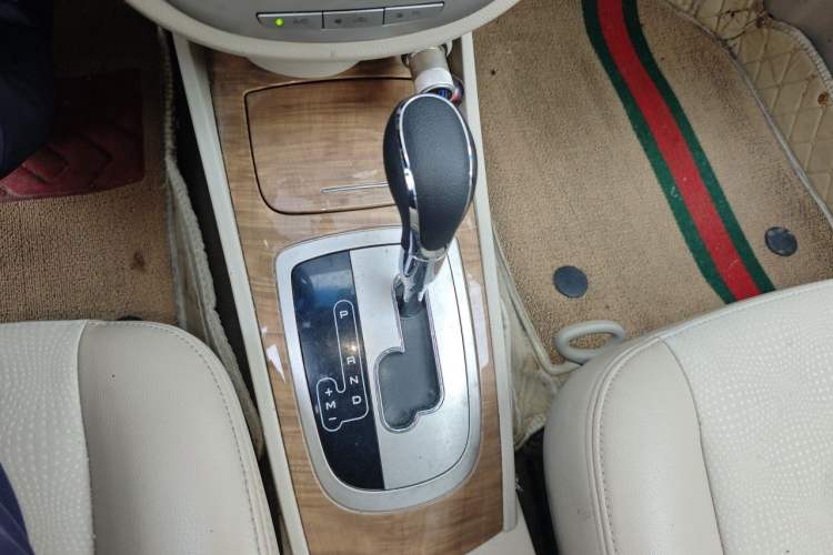 Used Buick Excelle 2015 1.5L Automatic Classic Model Gear Lever