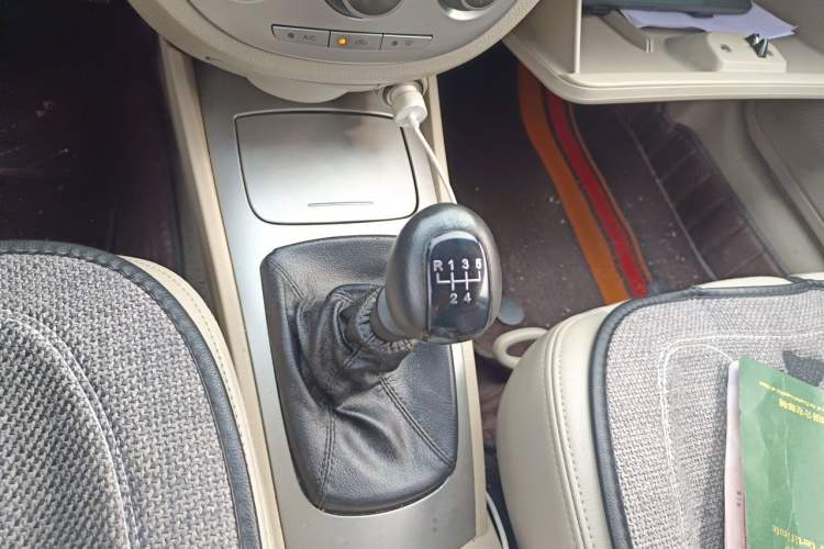 Used Buick Excelle 2015 1.5L Manual Classic Trim Gear Lever
