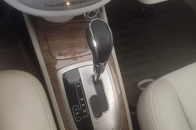 Used Buick Excelle 2015 1.5L Automatic Classic Model Gear Lever