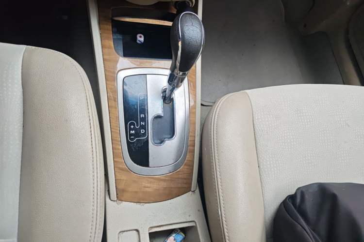 Used Buick Excelle 2015 1.5L Automatic Classic Model Gear Lever