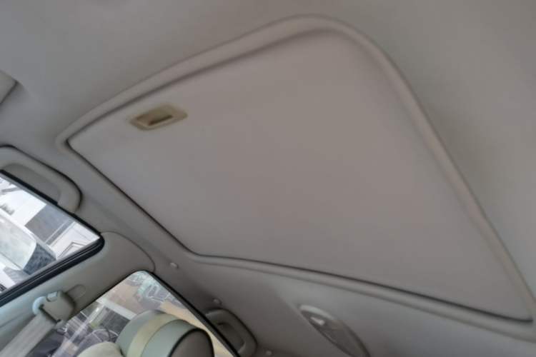Used Buick Excelle 2015 1.5L Manual Luxury Model Headliner