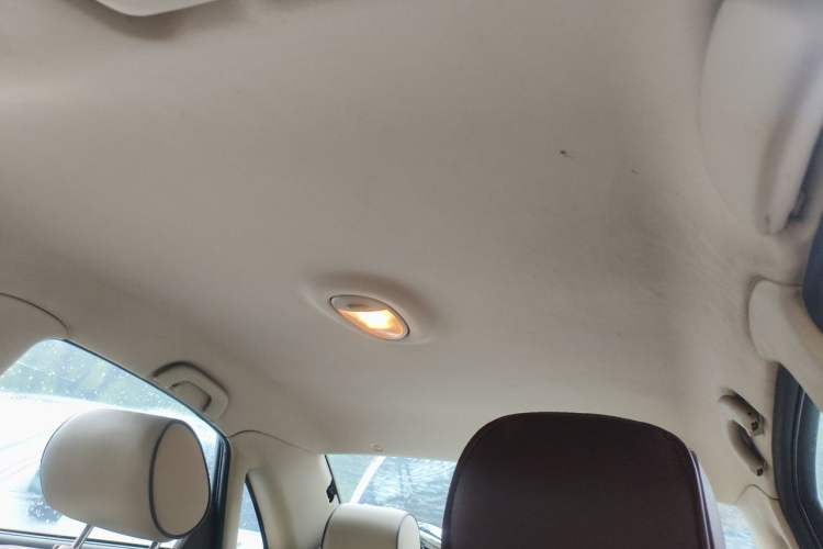 Used Buick Excelle 2015 1.5L Automatic Classic Model Headliner
