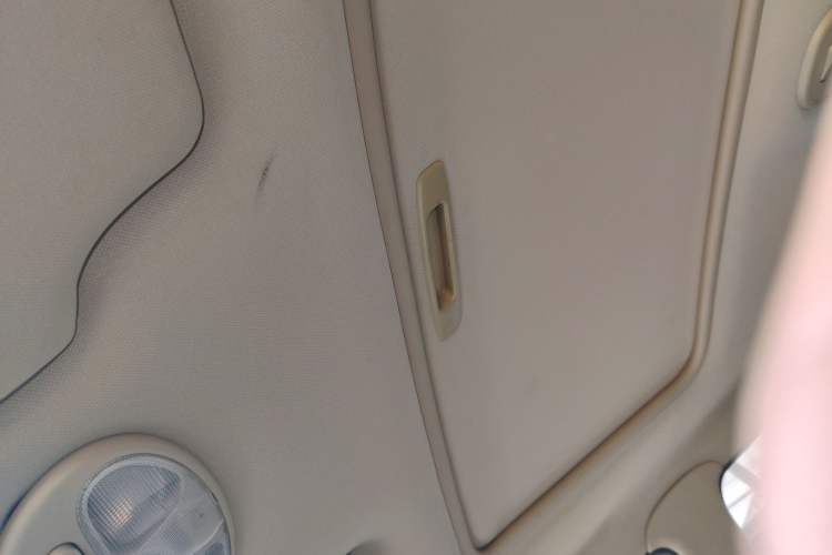 Used Buick Excelle 2015 1.5L Manual Classic Trim Headliner
