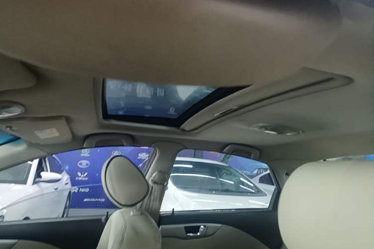 Used Buick Excelle 2015 1.5L Manual Classic Trim Headliner