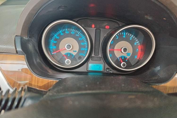 Used Buick Excelle 2015 1.5L Automatic Classic Model Instrument Cluster