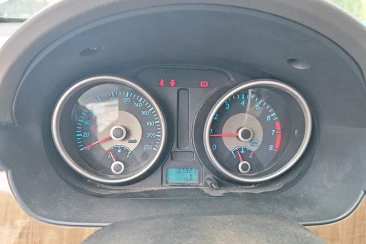 Used Buick Excelle 2015 1.5L Manual Classic Trim Instrument Cluster