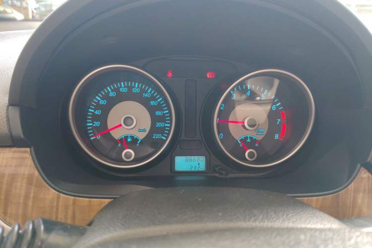 Used Buick Excelle 2015 1.5L Manual Classic Trim Instrument Cluster