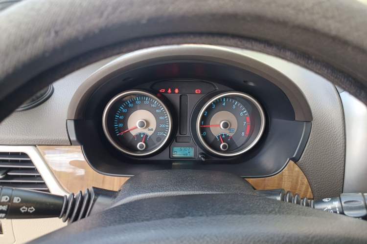 Used Buick Excelle 2015 1.5L Automatic Classic Model Instrument Cluster