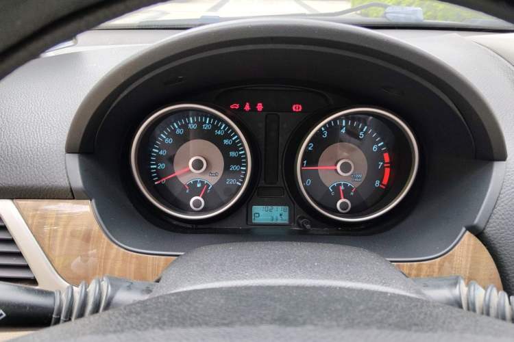 Used Buick Excelle 2015 1.5L Automatic Classic Model Instrument Cluster