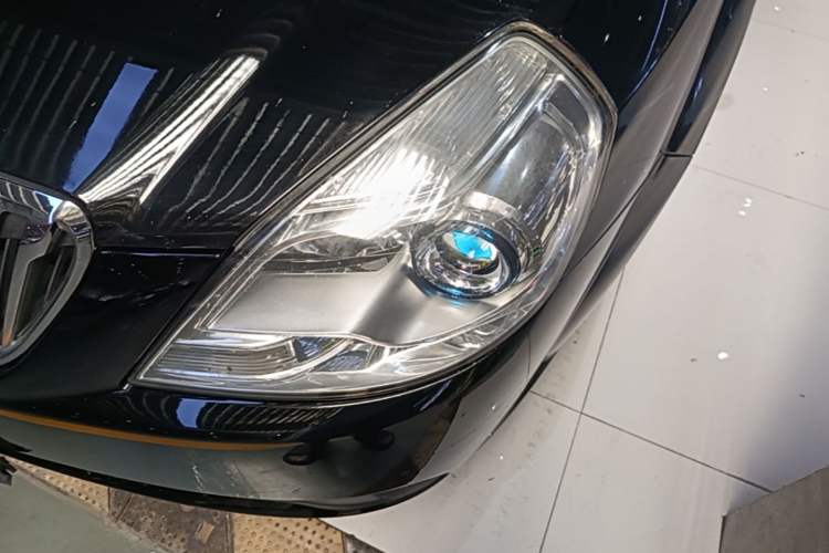 Used Buick Excelle 2015 1.5L Automatic Classic Model Left Front Headlight