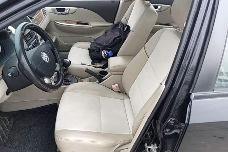 Used Buick Excelle 2015 1.5L Manual Classic Trim Left Front Seat